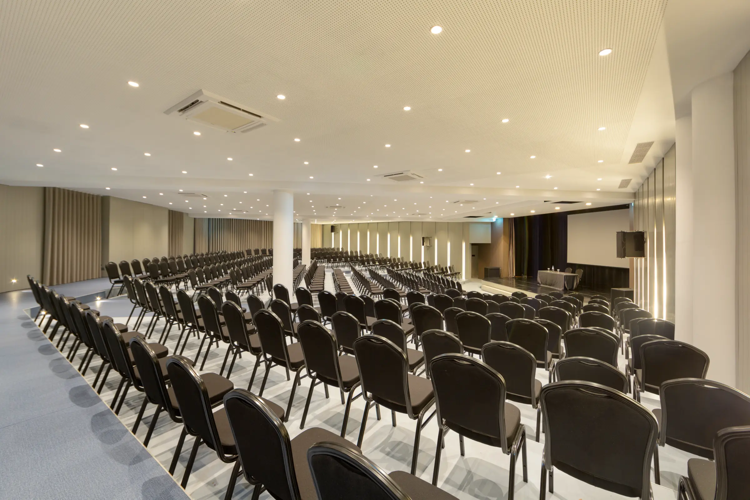 NOVO CONFERENCE CENTER, ADRIANA RESORT - P3P J. Paulo Pereira - Arquitetos & Associados